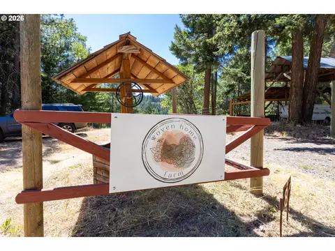 Exterior - 82 Meadows Loop, Lyle, WA 98635 photo 2 of 13