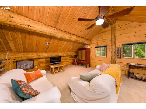 Living - 82 Meadows Loop, Lyle, WA 98635 photo 4 of 4