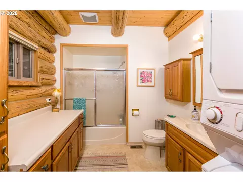 Bath - 82 Meadows Loop, Lyle, WA 98635 photo 1 of 1
