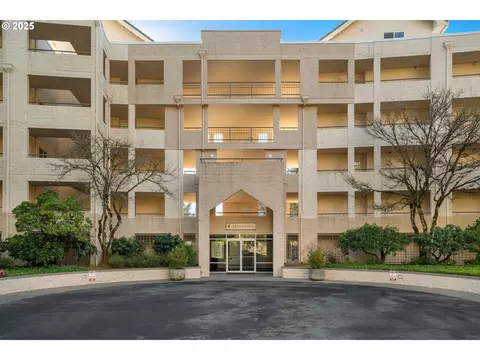 6665 W Burnside Rd #443, Portland, OR 97210