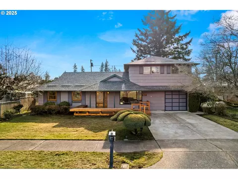 16612 SE Taylor St, Portland, OR 97233