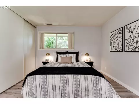 Bedroom - 600 Cherry Dr, Eugene, OR 97401 photo 6 of 6