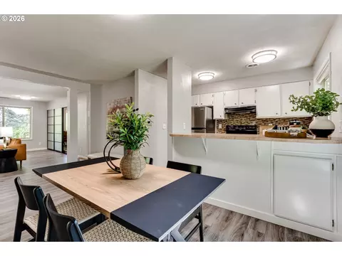 Dining - 600 Cherry Dr, Eugene, OR 97401 photo 1 of 4
