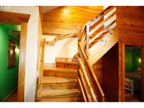 Entry Way - 71010 E Mcfarland Rd, Rhododendron, OR 97049 photo 1 of 1