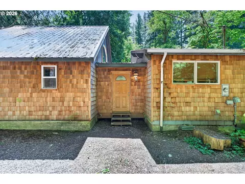 Exterior - 71010 E Mcfarland Rd, Rhododendron, OR 97049 photo 3 of 11