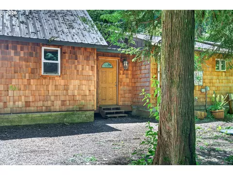 Exterior - 71010 E Mcfarland Rd, Rhododendron, OR 97049 photo 4 of 11