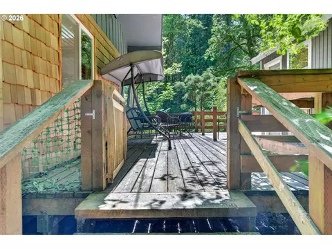 Exterior - 71010 E Mcfarland Rd, Rhododendron, OR 97049 photo 7 of 11