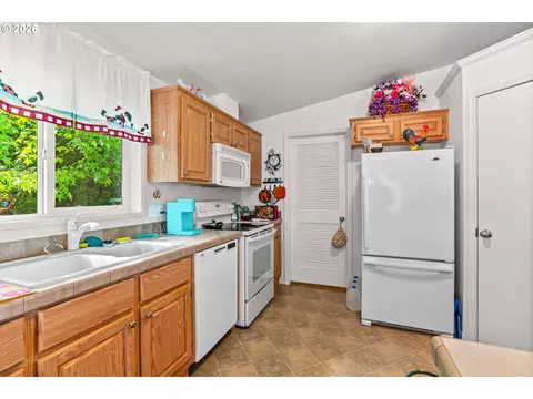 1199 N Terry St #252, Eugene, OR 97402 photo 6