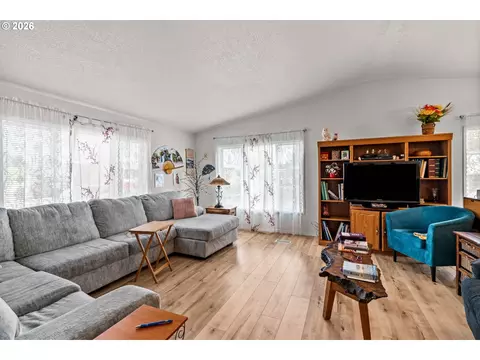 1199 N Terry St #252, Eugene, OR 97402 photo 4