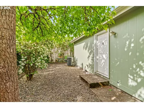 1199 N Terry St #252, Eugene, OR 97402 photo 17