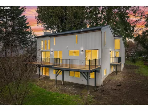 Exterior - 275 NE Scott Dr, Gresham, OR 97030 photo 7 of 7