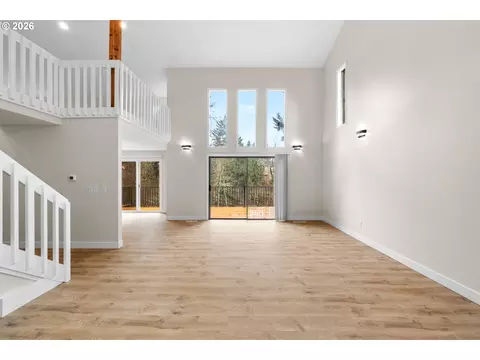 Living - 275 NE Scott Dr, Gresham, OR 97030 photo 2 of 5