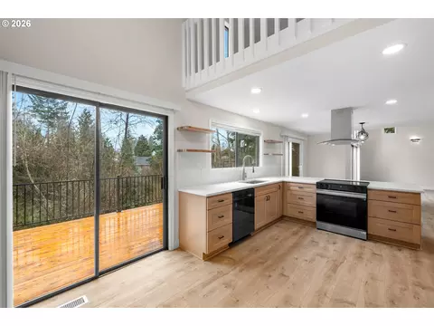 Kitchen - 275 NE Scott Dr, Gresham, OR 97030 photo 1 of 4