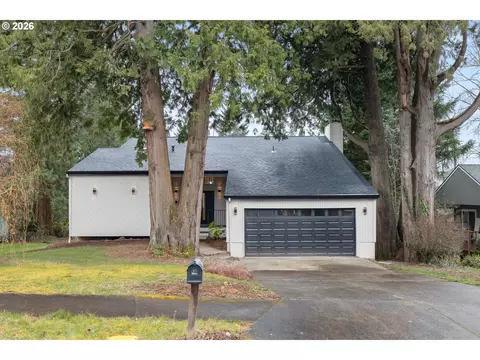 Exterior - 275 NE Scott Dr, Gresham, OR 97030 photo 2 of 7