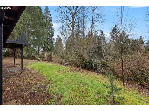 Exterior - 275 NE Scott Dr, Gresham, OR 97030 photo 6 of 7