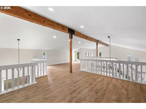 Entry Way - 275 NE Scott Dr, Gresham, OR 97030 photo 2 of 2
