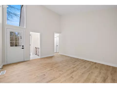 Living - 275 NE Scott Dr, Gresham, OR 97030 photo 5 of 5