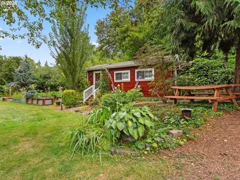 Exterior - 541 SE Park Dr, Gresham, OR 97080 photo 7 of 15