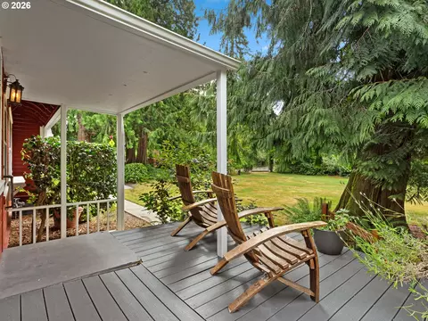 Exterior - 541 SE Park Dr, Gresham, OR 97080 photo 6 of 15