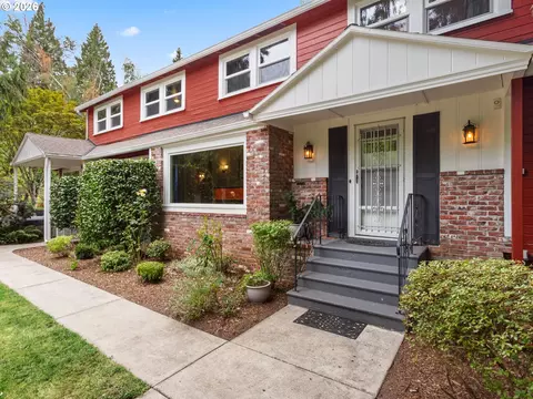 Exterior - 541 SE Park Dr, Gresham, OR 97080 photo 4 of 15