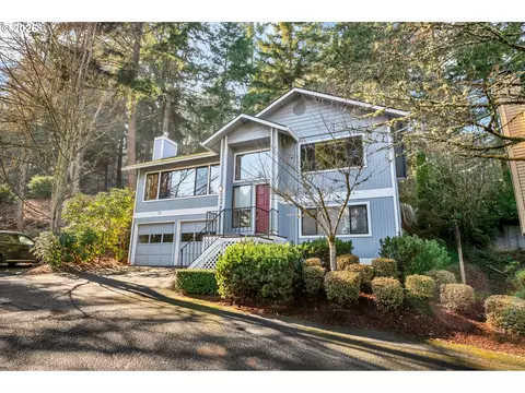 3899 Colony Oaks Dr, Eugene, OR 97405