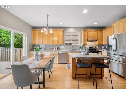 Kitchen - 21936 NE Couch St, Gresham, OR 97030 photo 1 of 7