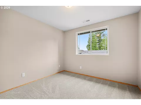 Bedroom - 21936 NE Couch St, Gresham, OR 97030 photo 6 of 7