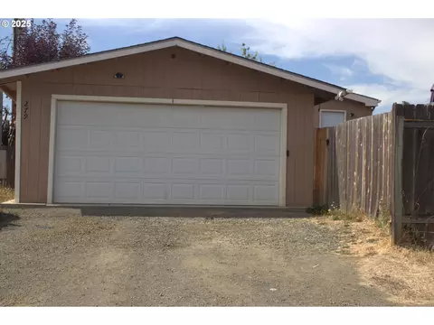 279 Grant St, Sutherlin, OR 97479
