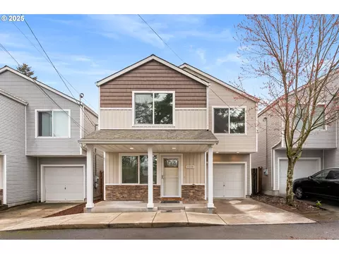 11938 SE Market St, Portland, OR 97216