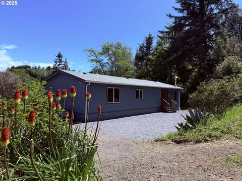 96134 Foxglove Way, Brookings, OR 97415