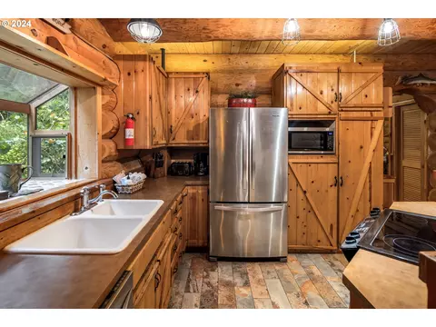 58200 E Marmot Rd, Sandy, OR 97055 photo 21