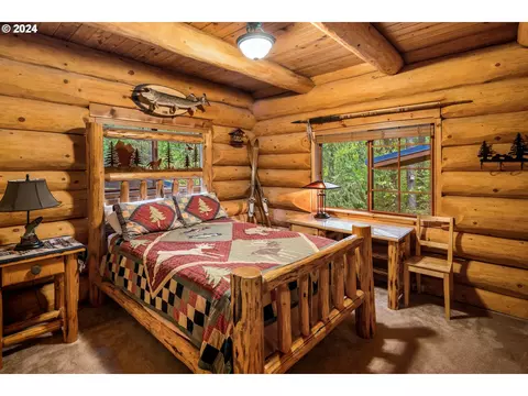 58200 E Marmot Rd, Sandy, OR 97055 photo 32
