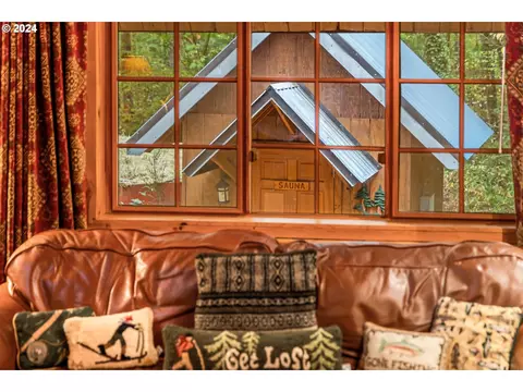 58200 E Marmot Rd, Sandy, OR 97055 photo 23