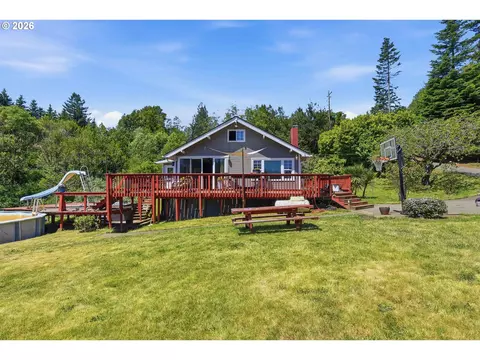 92768 Beaver Creek Ln, Coos Bay, OR 97420