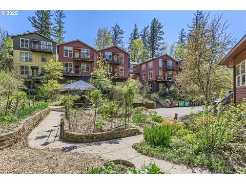 9601 NW Leahy Rd #212, Portland, OR 97229