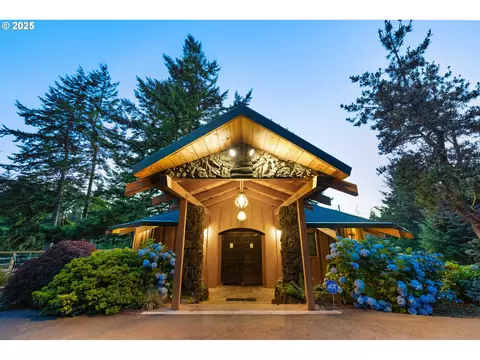 69314 Sharp Rd, North Bend, OR 97459
