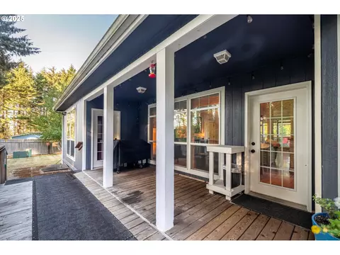64184 Rail Rd, Coos Bay, OR 97420
