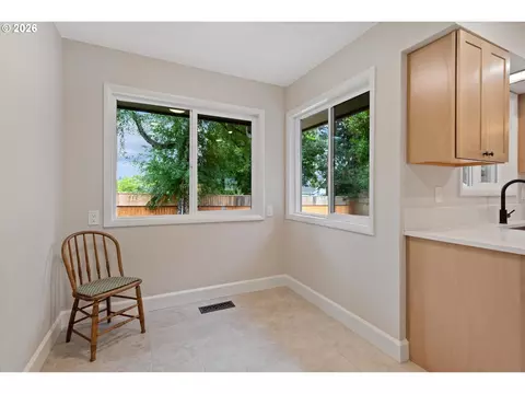 64 NW Florence Ave, Gresham, OR 97030 photo 11
