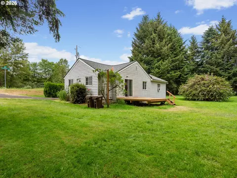 Exterior - 150 River Ln, Gladstone, OR 97027 photo 2 of 10
