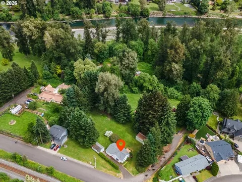 View/Area - 150 River Ln, Gladstone, OR 97027 photo 5 of 10