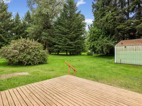 Exterior - 150 River Ln, Gladstone, OR 97027 photo 9 of 10