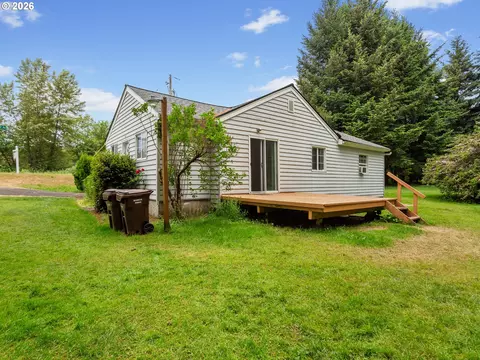 Exterior - 150 River Ln, Gladstone, OR 97027 photo 3 of 10