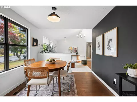 Dining - 1611 NW Angeline Ct, Gresham, OR 97030 photo 2 of 2