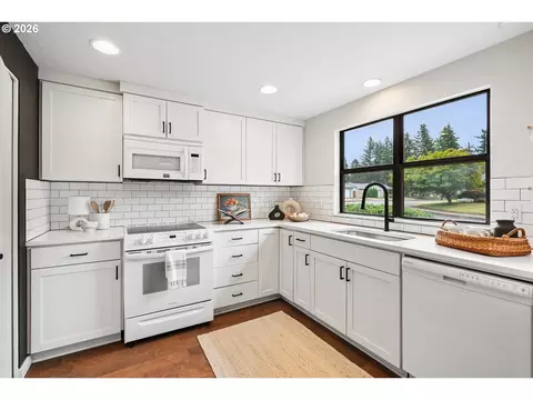 Kitchen - 1611 NW Angeline Ct, Gresham, OR 97030 photo 3 of 4