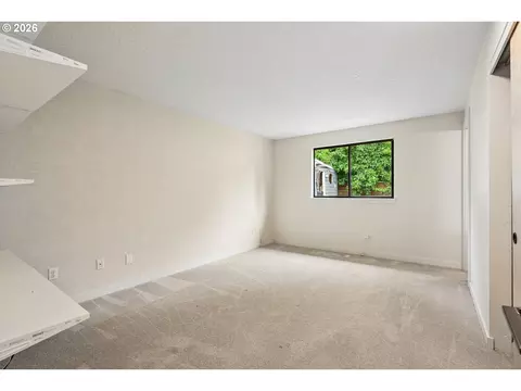 Bedroom - 1611 NW Angeline Ct, Gresham, OR 97030 photo 5 of 7