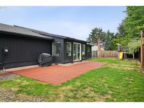 Exterior - 1611 NW Angeline Ct, Gresham, OR 97030 photo 4 of 8