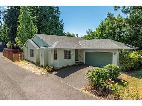 19229 SE River Rd, Milwaukie, OR 97267