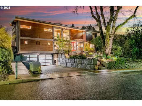 5718 SW 53rd Ave, Portland, OR 97221