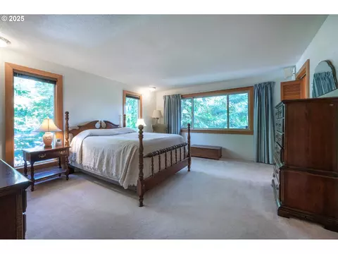Bedroom - 1925 Sylvan St, Eugene, OR 97403 photo 6 of 10