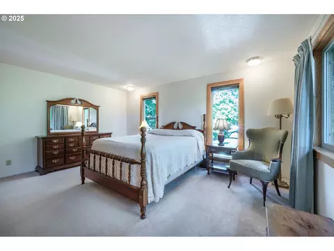 Bedroom - 1925 Sylvan St, Eugene, OR 97403 photo 7 of 10